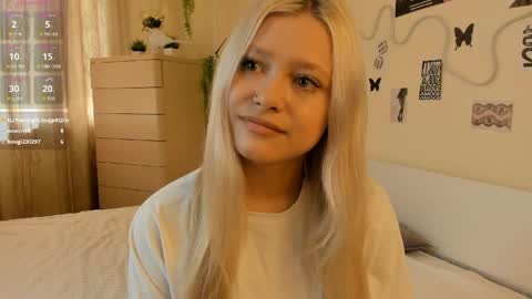 satinpresence online show from May 7, 6:53 am