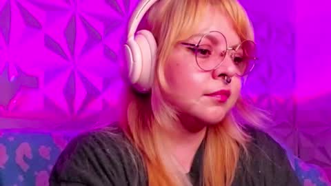 Gina George online show from October 2, 2:21 am