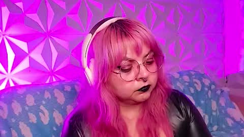 Gina George online show from February 28, 2:37 am