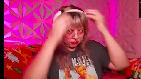 Gina George online show from December 23, 2:07 am