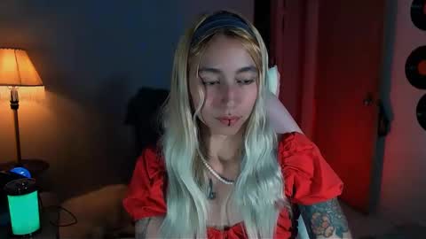 I AM JENN  online show from December 29, 9:52 pm