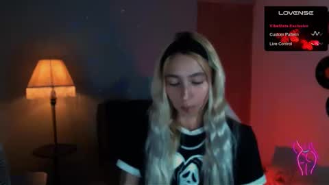 I AM JENN  online show from January 10, 2:35 am