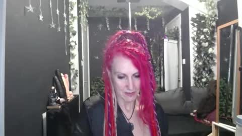 SaucySky online show from November 17, 10:29 am