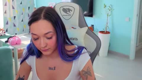 Ariel online show from February 20, 6:26 am