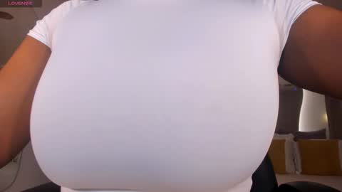 S a v a n n a h  online show from December 17, 12:23 pm