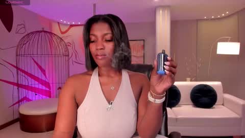 S a v a n n a h  online show from November 29, 1:08 pm