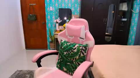 scarlett. online show from September 12, 2:46 am