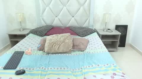 Snapshot of scarleett_fox_ chatting on March 7, 3:29 am Scartlett online show from March 7, 3:29 am