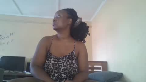 Snapshot of scarlet_25142359 chatting on October 17, 6:06 am scarlet_25142359 online show from October 17, 6:06 am