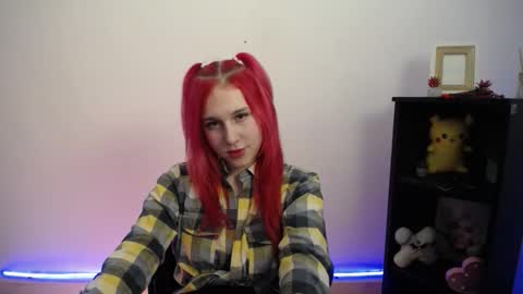 scarlet__flower_ online show from March 1, 11:03 am