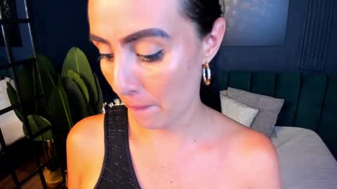 Scarlet Edwars online show from February 13, 1:29 am