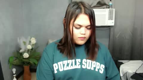 Snapshot of scarlet_enchantressxxx chatting on October 23, 3:35 pm scarlet_enchantressxxx online show from October 23, 3:35 pm