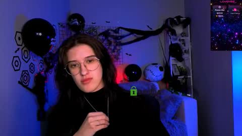 Snapshot of scarlet_mooore chatting on October 23, 9:48 pm scarlet PVT is open online show from October 23, 9:48 pm