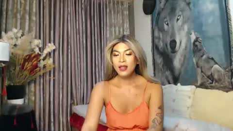 Snapshot of scarlet_ts69 chatting on January 24, 5:32 pm scarlet online show from January 24, 5:32 pm