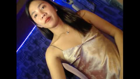 Snapshot of scarlet_xx69 chatting on October 8, 11:43 pm scarlet_xx69 online show from October 8, 11:43 pm