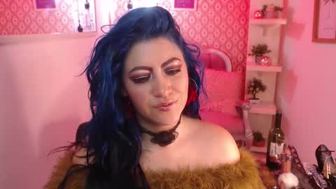 Snapshot of scarleth_bluee chatting on October 2, 3:27 am Scarleth online show from October 2, 3:27 am