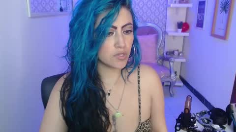 Snapshot of scarleth_bluee chatting on February 25, 9:20 am Scarleth online show from February 25, 9:20 am