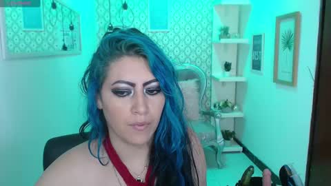 Snapshot of scarleth_bluee chatting on February 28, 3:04 am Scarleth online show from February 28, 3:04 am