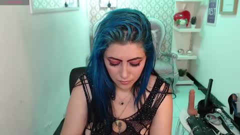 Snapshot of scarleth_bluee chatting on February 21, 9:24 am Scarleth online show from February 21, 9:24 am