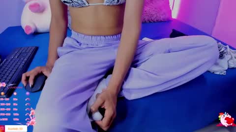 Snapshot of scarleth_red_ chatting on March 3, 12:17 pm I am Scarleth Check mi profile online show from March 3, 12:17 pm