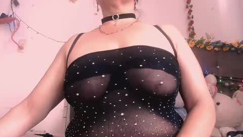 scarlethh hott online show from April 12, 1:48 pm