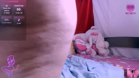 Snapshot of scarlethh_hott chatting on October 18, 12:09 pm scarlethh hott online show from October 18, 12:09 pm