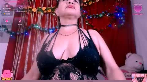 Snapshot of scarlethh_hott chatting on September 25, 10:00 am scarlethh hott online show from September 25, 10:00 am