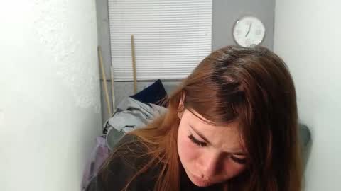 scarlethsexy69 online show from December 3, 2:12 am