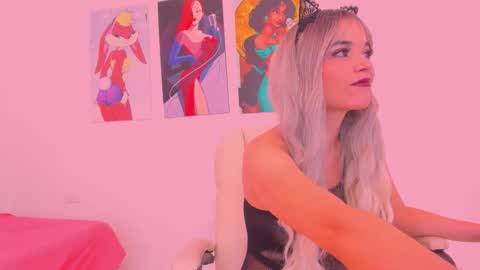 Snapshot of scarletliz chatting on October 20, 12:32 pm Scarletliz online show from October 20, 12:32 pm