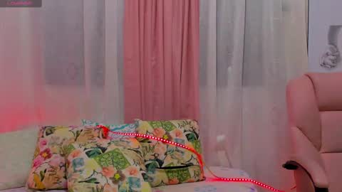 Snapshot of scarletliz chatting on February 18, 12:06 pm Scarletliz online show from February 18, 12:06 pm