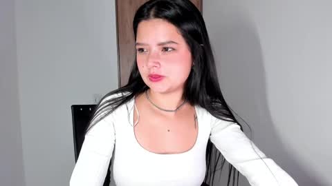 scarletrosee27 online show from January 31, 9:37 am