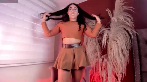 Scarlett  online show from December 3, 1:34 pm