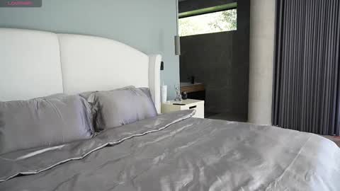 juli online show from November 8, 8:23 pm