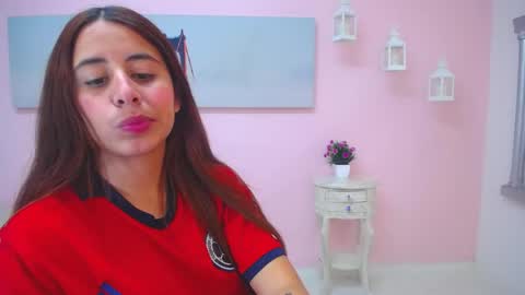 Scarlett online show from April 14, 3:04 pm