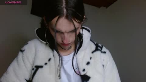 scarlet online show from April 14, 1:53 am