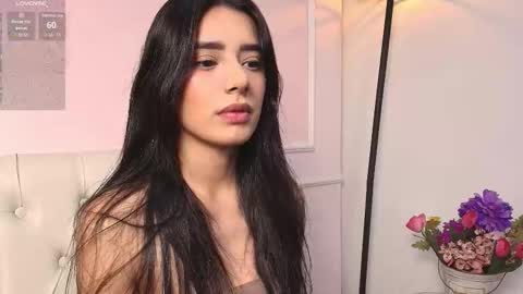 Lauren Scarlett online show from December 5, 5:33 pm