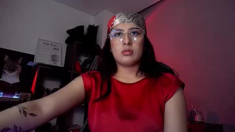 Snapshot of scarlett_sen chatting on October 13, 3:03 pm Mistress Scarlett online show from October 13, 3:03 pm