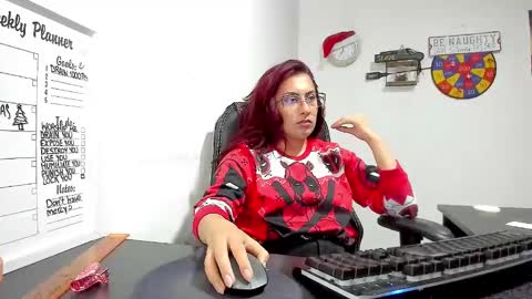 Snapshot of scarlett_sen chatting on December 24, 6:28 pm Mistress Scarlett online show from December 24, 6:28 pm