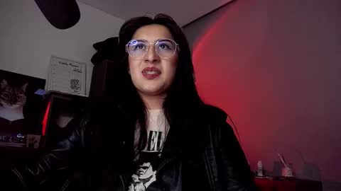 Snapshot of scarlett_sen chatting on October 10, 3:51 pm Mistress Scarlett online show from October 10, 3:51 pm