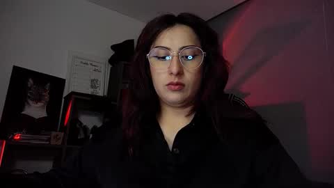 Snapshot of scarlett_sen chatting on October 2, 2:05 pm Mistress Scarlett online show from October 2, 2:05 pm