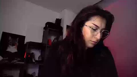 Snapshot of scarlett_sen chatting on September 24, 3:30 pm Mistress Scarlett online show from September 24, 3:30 pm