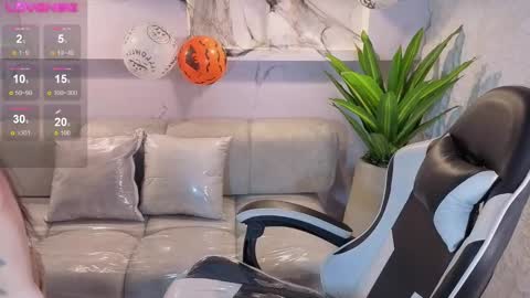 Scarlett online show from October 29, 1:13 pm