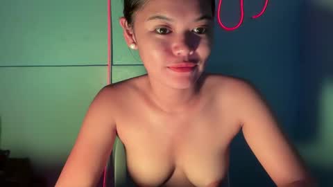 Snapshot of scarlett_snow0 chatting on October 3, 12:20 am Scarlett online show from October 3, 12:20 am