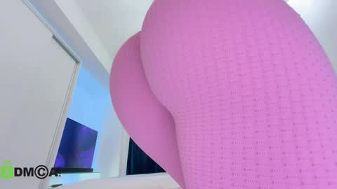 Snapshot of scarlettandtom chatting on March 10, 11:16 pm ScarlettAndTom online show from March 10, 11:16 pm