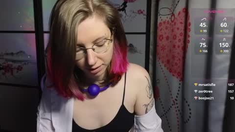 Snapshot of scarlettsrose chatting on February 21, 10:48 pm Scarlett online show from February 21, 10:48 pm