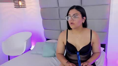 Snapshot of scarlettwhitmore chatting on September 24, 3:46 am Scarlett Whitmore online show from September 24, 3:46 am