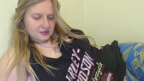 Snapshot of scartit chatting on September 9, 2:22 am ScarTit Bernhard online show from September 9, 2:22 am