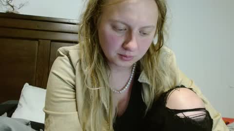 Snapshot of scartit chatting on February 23, 3:56 am ScarTit Bernhard online show from February 23, 3:56 am