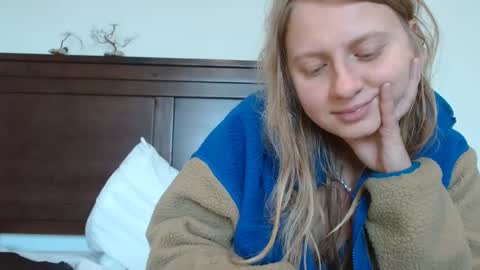 Snapshot of scartit chatting on February 17, 11:54 pm ScarTit Bernhard online show from February 17, 11:54 pm
