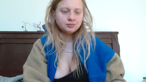 Snapshot of scartit chatting on February 23, 5:29 pm ScarTit Bernhard online show from February 23, 5:29 pm